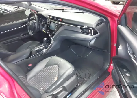 2020 Toyota Camry Se z USA, uszkodzony, nr VIN 4T1G11AK0LU335334